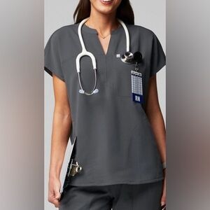 Fabletics Charcoal Women's Scrub Top. Small